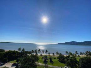 Acacia Court Hotel, Cairns